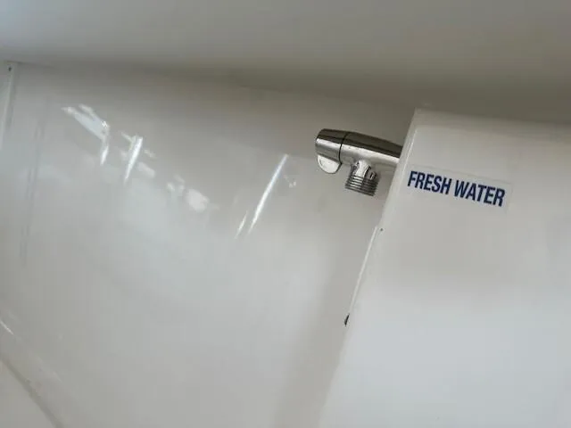 Slide: The Image of Key West FAMILY SPORTSMAN 219FS 2025 - 13