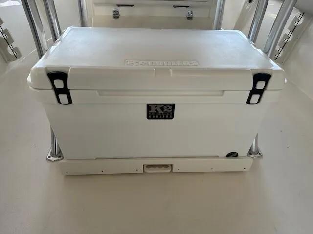 Slide: The Image of Key West FAMILY SPORTSMAN 219FS 2025 - 16