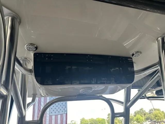 Slide: The Image of Key West FAMILY SPORTSMAN 219FS 2025 - 22