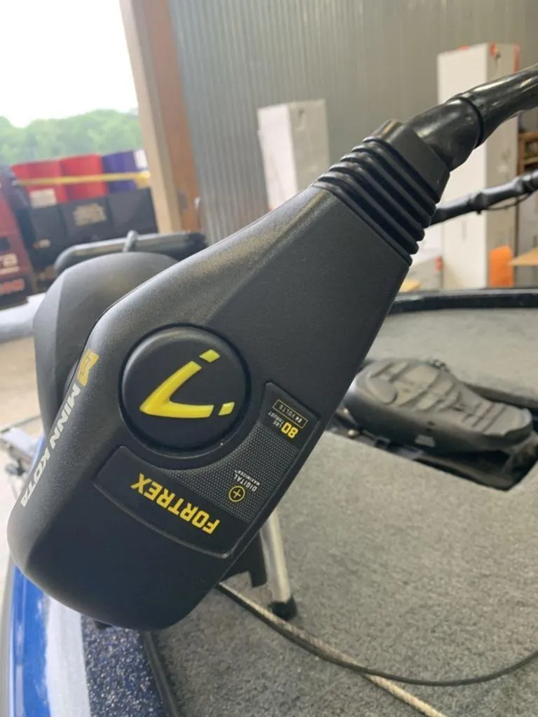 Slide: The Image of Minn Kota Fortrex trolling motor on 2020 Skeeter ZX190 boat. - 6