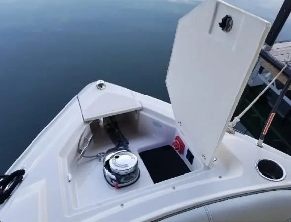 Slide: The Image of Regal 33 SAV 2020 - 13