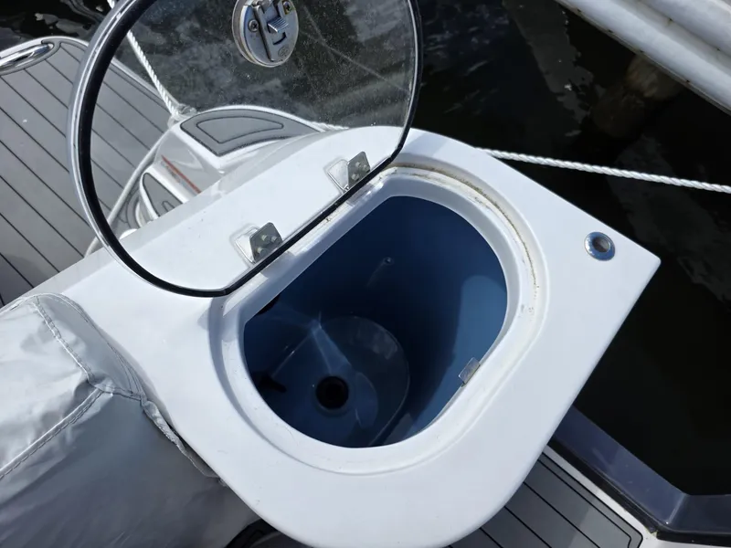 Slide: The Image of Regal 33 SAV 2020 - 14