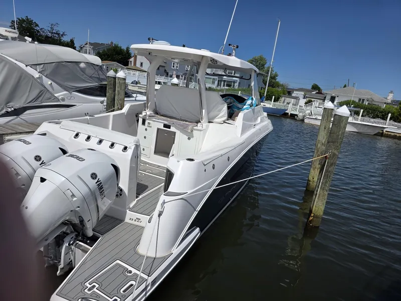 Slide: The Image of Regal 33 SAV 2020 - 16