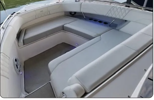 Slide: The Image of Regal 33 SAV 2020 - 5