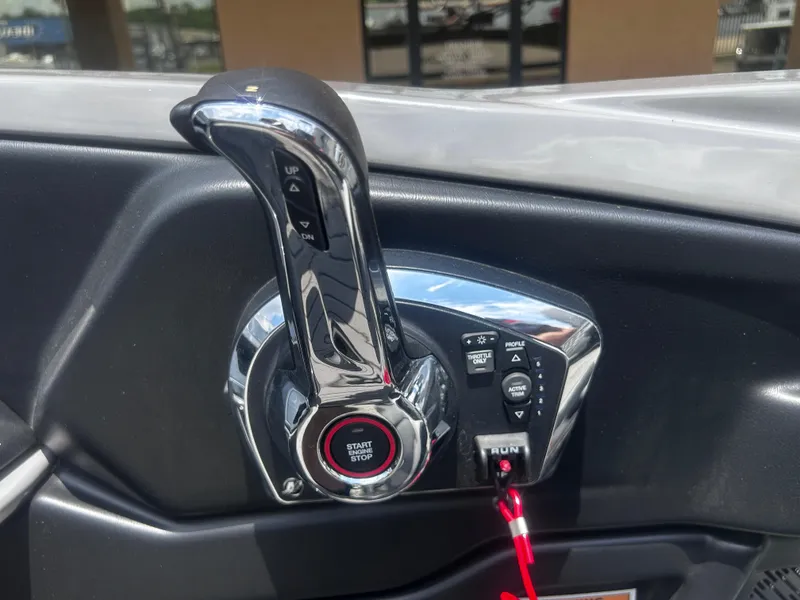 Slide: The Image of Throttle control panel of 2025 Avalon CAT VRB25T with start-stop button and trim controls. - 26