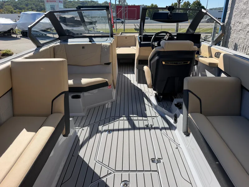 Slide: The Image of Nautique S25 2027 - 14