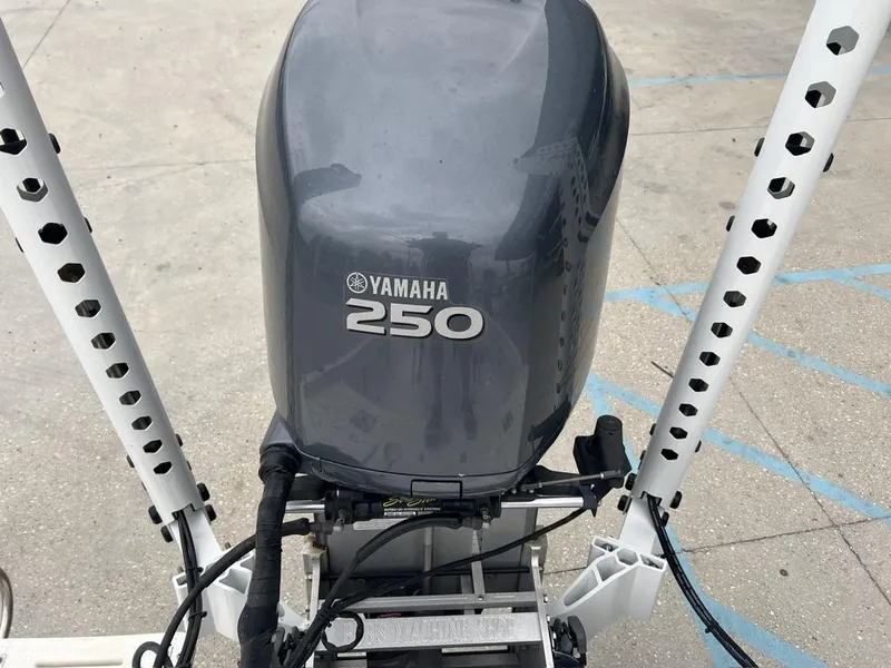 Slide: The Image of Yamaha 250 outboard motor on a 2005 ProKat Bay Kat boat. - 18