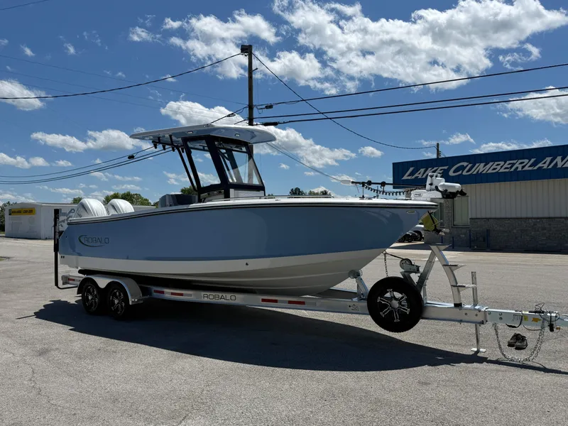 Slide: The Image of Robalo R250 Center Console 2025 - 11