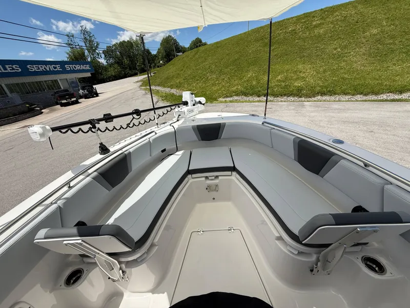 Slide: The Image of Robalo R250 Center Console 2025 - 26