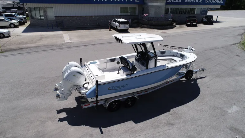 Slide: The Image of Robalo R250 Center Console 2025 - 3