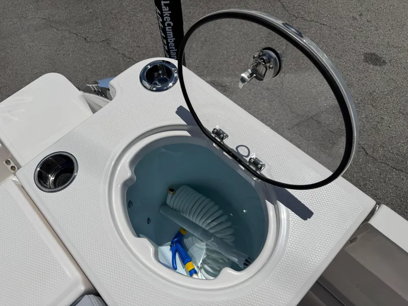 Slide: The Image of Robalo R250 Center Console 2025 - 41
