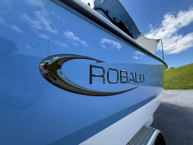 Slide: The Image of Robalo R250 Center Console 2025 - 49