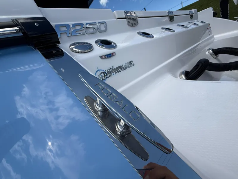 Slide: The Image of Robalo R250 Center Console 2025 - 50