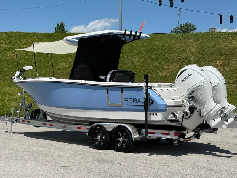 Slide: The Image of Robalo R250 Center Console 2025 - 71