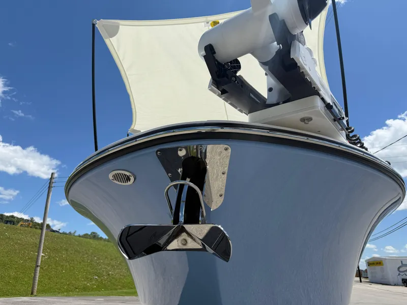 Slide: The Image of Robalo R250 Center Console 2025 - 74
