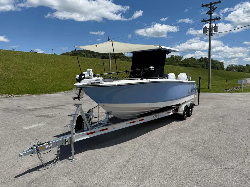 Slide: The Image of Robalo R250 Center Console 2025 - 88
