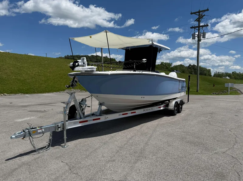 Slide: The Image of Robalo R250 Center Console 2025 - 89