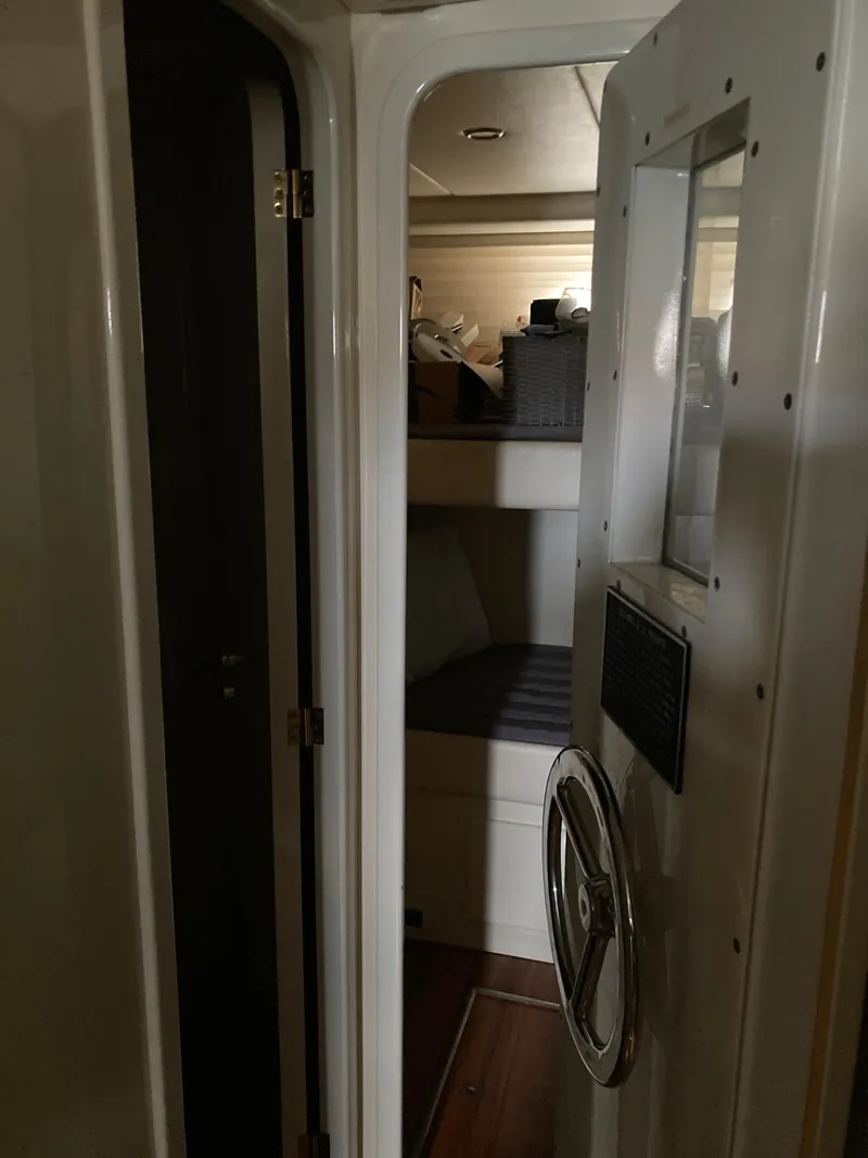 Slide: The Image of Azimut 80 2005 - 100