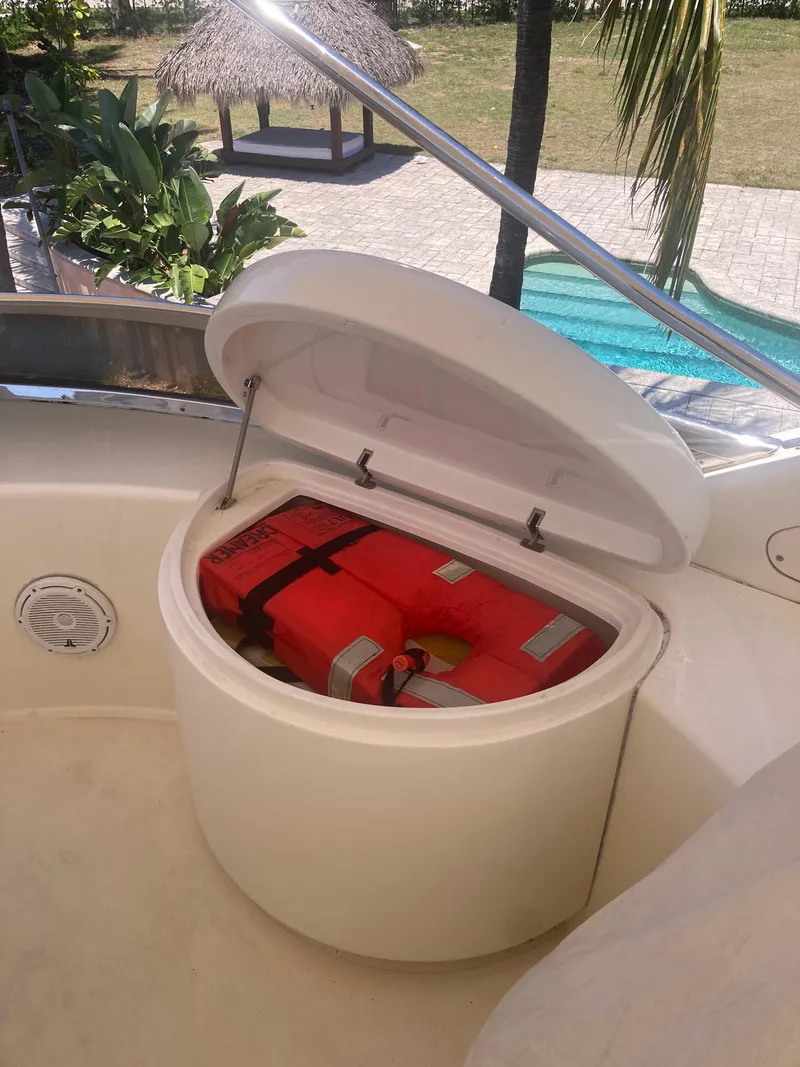 Slide: The Image of Azimut 80 2005 - 112