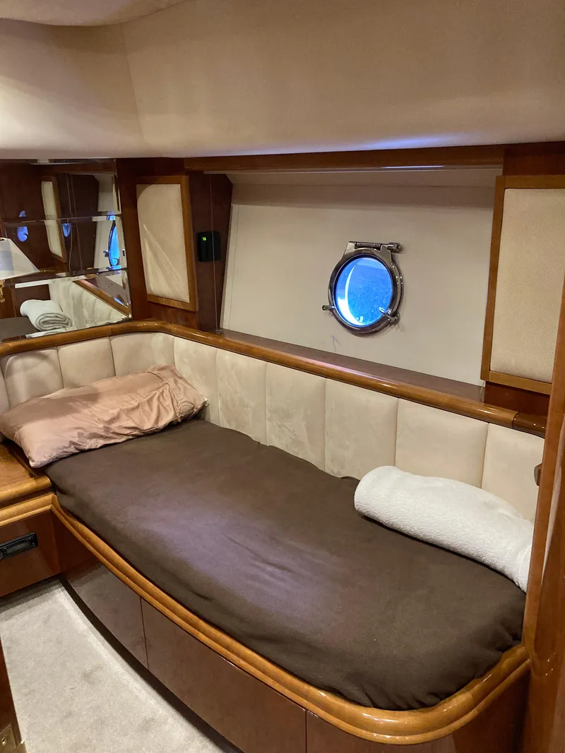 Slide: The Image of Azimut 80 2005 - 65