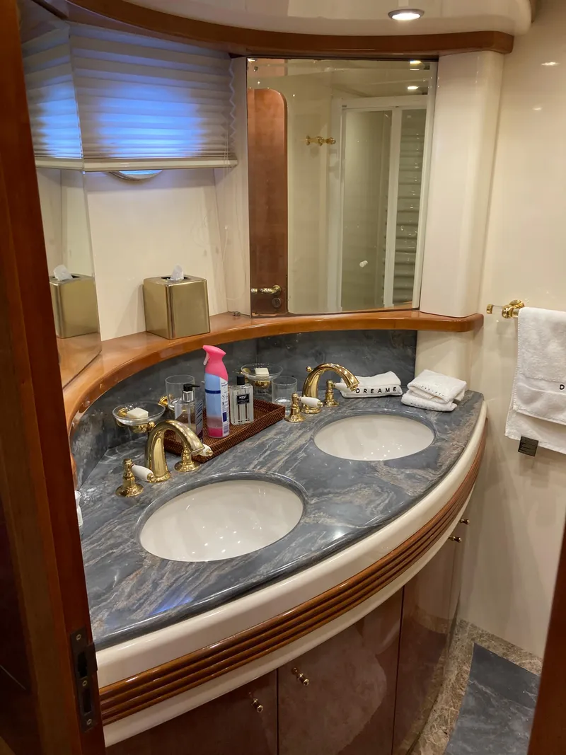 Slide: The Image of Azimut 80 2005 - 66