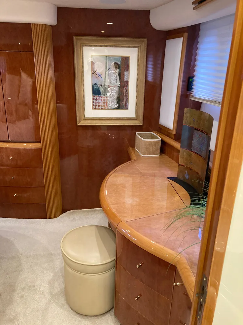 Slide: The Image of Azimut 80 2005 - 70