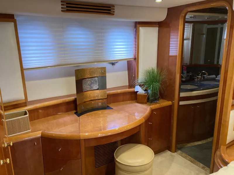 Slide: The Image of Azimut 80 2005 - 71