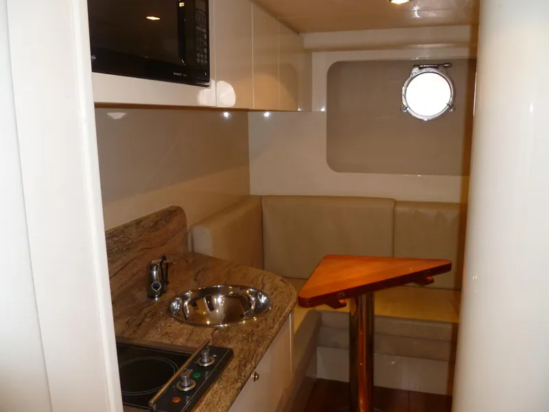 Slide: The Image of Azimut 80 2005 - 84