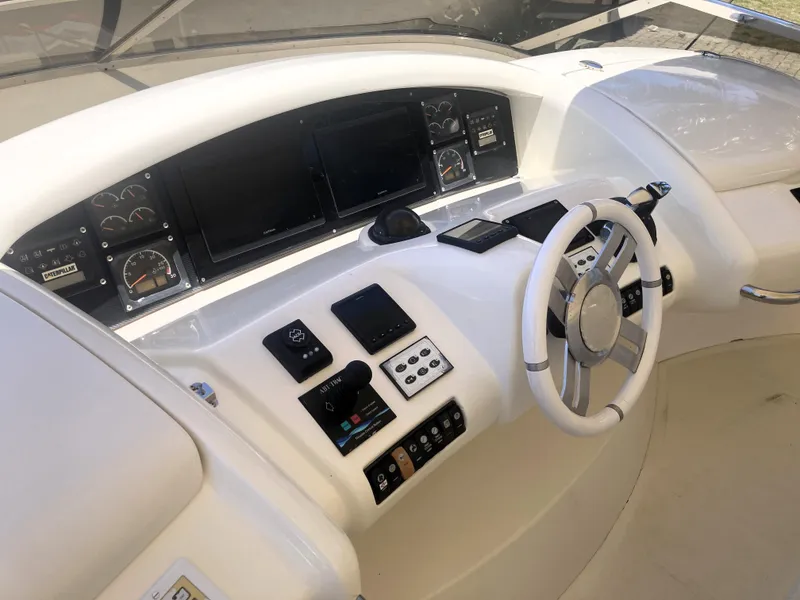 Slide: The Image of Azimut 80 Carat 2005 - 107