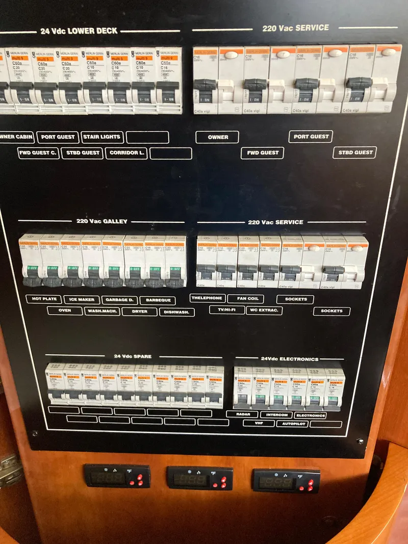 Slide: The Image of Touchscreen display showing Azimut 80 Carat yacht controls, 2005 model, with navigation and system information. - 36