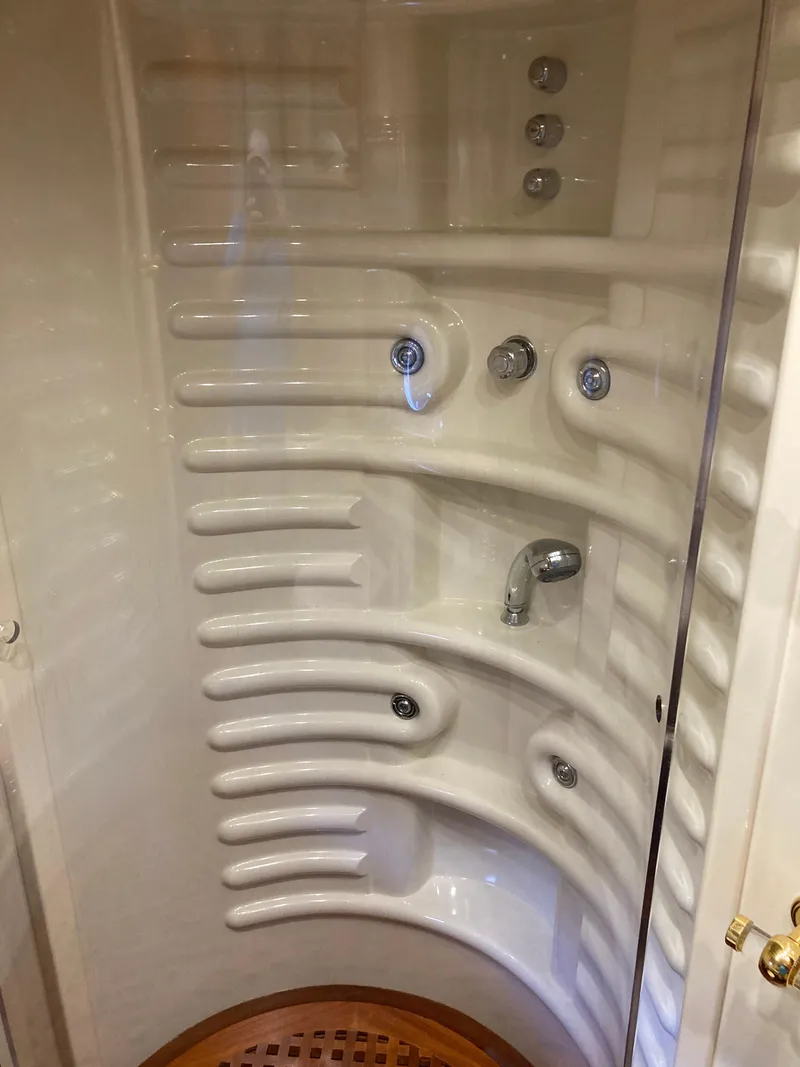 Slide: The Image of Azimut 80 Carat 2005 - 62