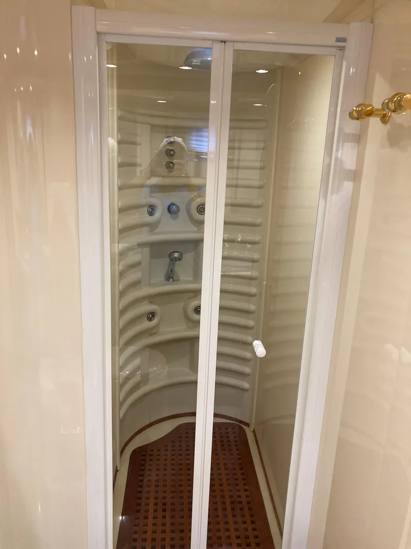 Slide: The Image of Azimut 80 Carat 2005 - 67