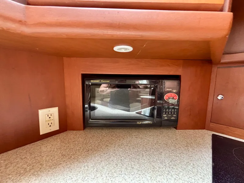 Slide: The Image of Silverton 39 Motor Yacht 2005 - 66