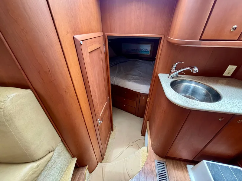 Slide: The Image of Silverton 39 Motor Yacht 2005 - 69