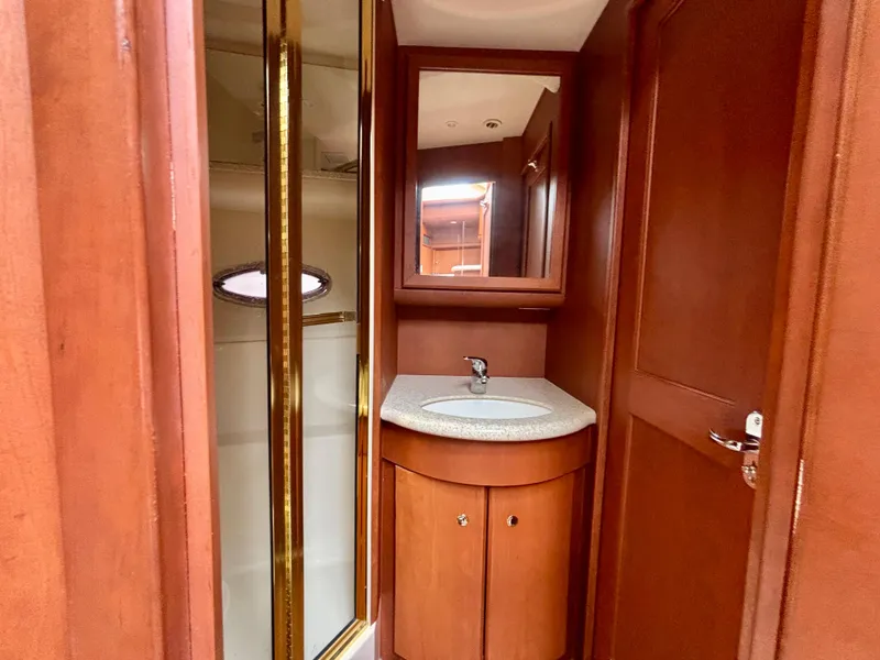 Slide: The Image of Silverton 39 Motor Yacht 2005 - 75