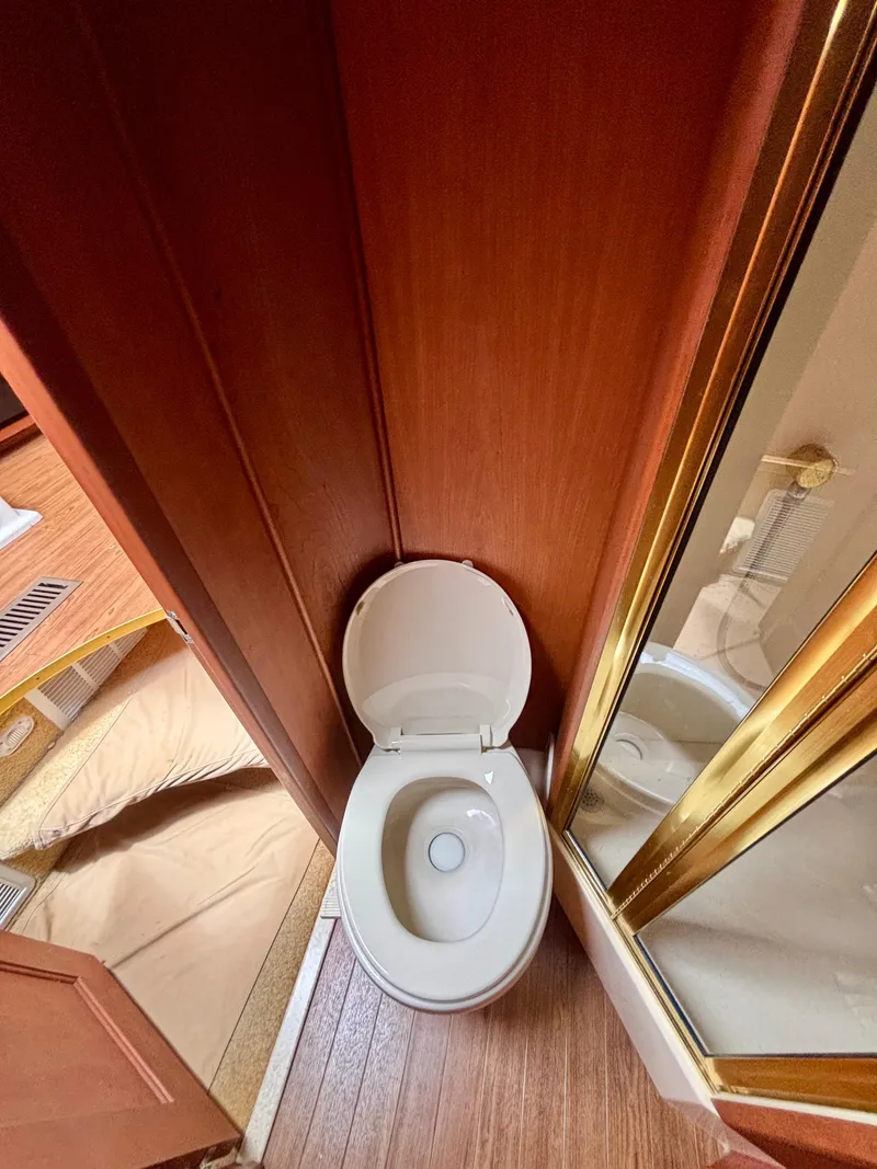 Slide: The Image of Silverton 39 Motor Yacht 2005 - 78