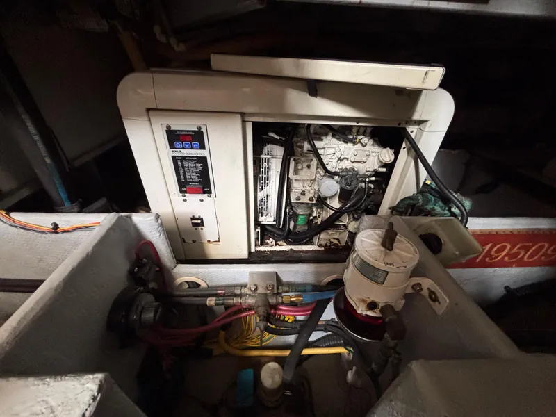 Slide: The Image of Silverton 39 Motor Yacht 2005 - 93