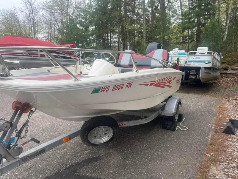 Slide: The Image of Boston Whaler 130 Super Sport 2012 - 25