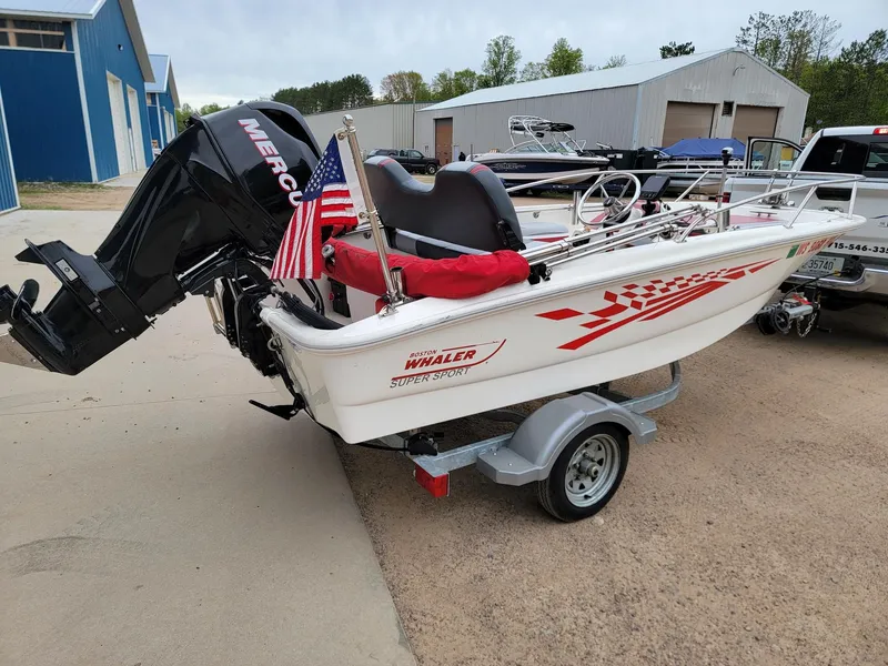 Slide: The Image of Boston Whaler 130 Super Sport 2012 - 4