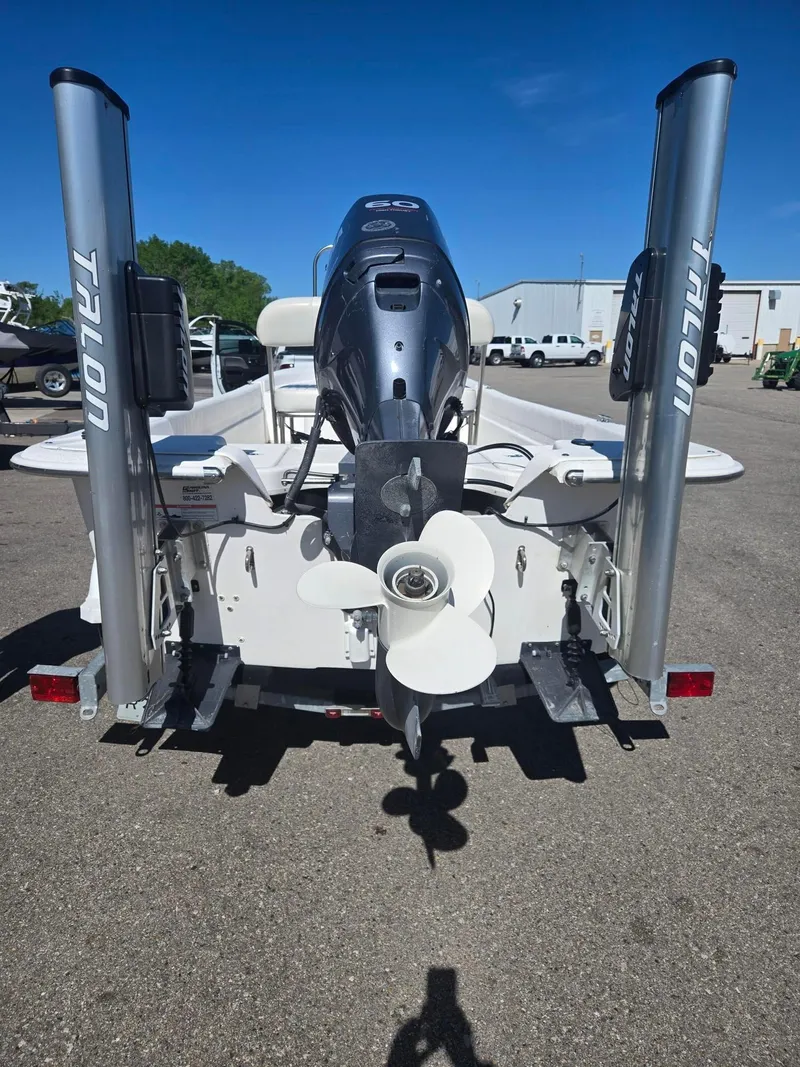 Slide: The Image of Carolina 18 JVX 2011 - 3