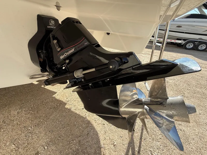 Slide: The Image of 2009 Formula 240 Bowrider with MerCruiser Bravo Three outdrive and stainless steel propeller. - 4
