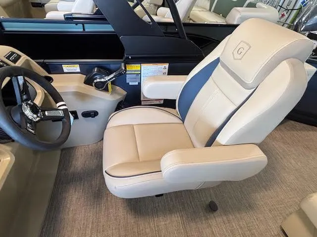 Slide: The Image of Godfrey SW2286CSE 2025 - 13