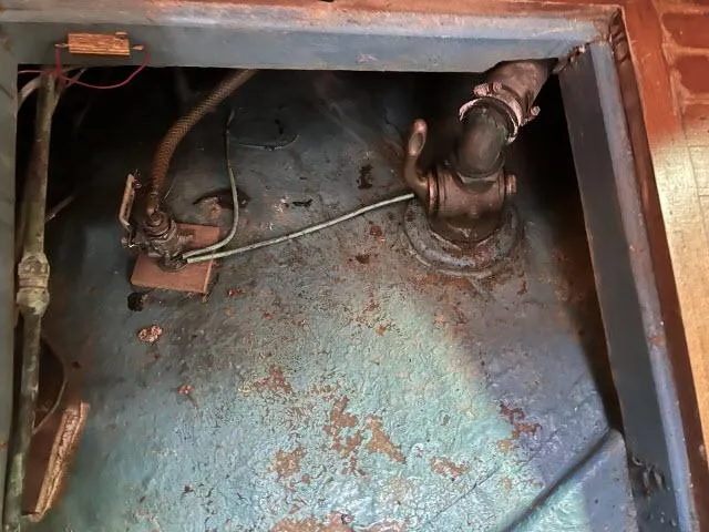 Slide: The Image of Bluewater Vagabond 47 1983 - 52