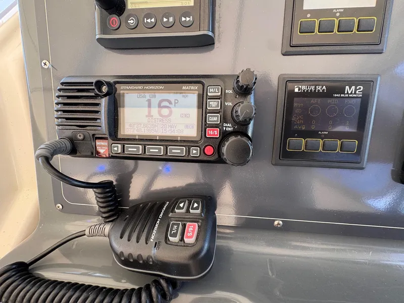 Slide: The Image of Tiara 4000 Express 1998 - 16