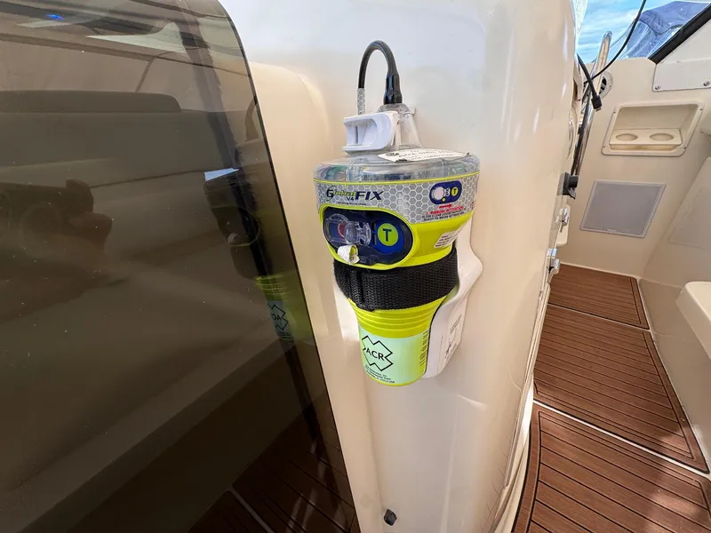 Slide: The Image of Tiara 4000 Express 1998 - 18