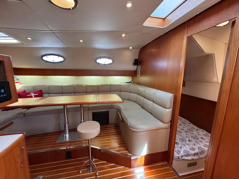 Slide: The Image of Tiara 4000 Express 1998 - 21