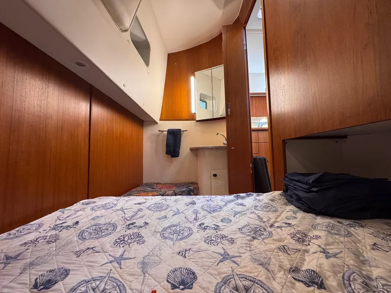 Slide: The Image of Tiara 4000 Express 1998 - 22