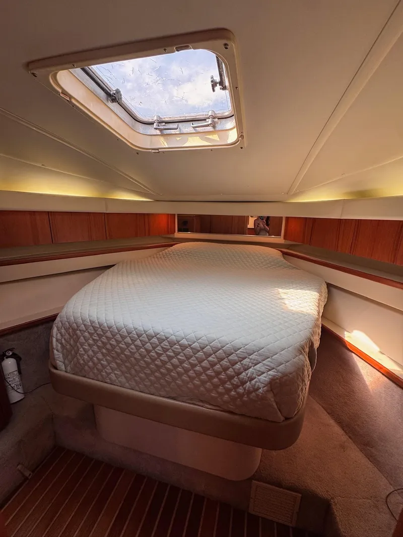 Slide: The Image of Tiara 4000 Express 1998 - 25