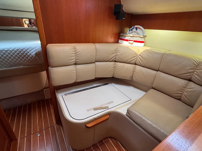 Slide: The Image of Tiara 4000 Express 1998 - 28