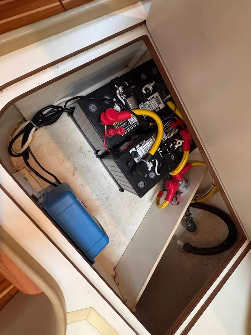 Slide: The Image of Tiara 4000 Express 1998 - 29